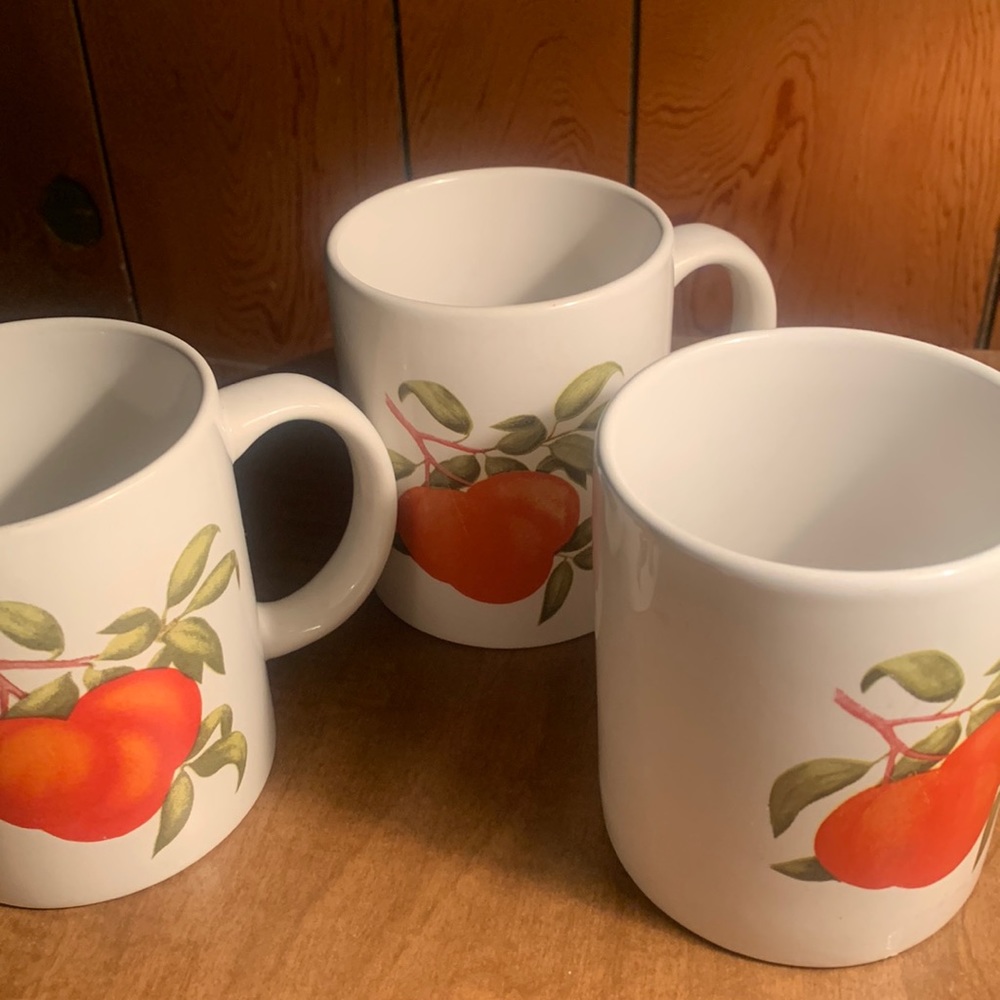 Fruit cups peaches white and orange with green beaches